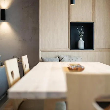 Lebe'oetz - Ferienapartmenthaus Im Zentrum Von