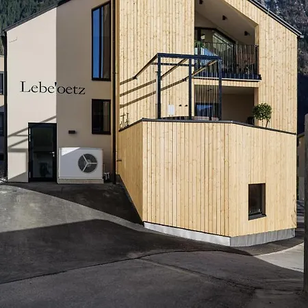 דירה Lebe'oetz - Ferienapartmenthaus Im Zentrum Von אוץ