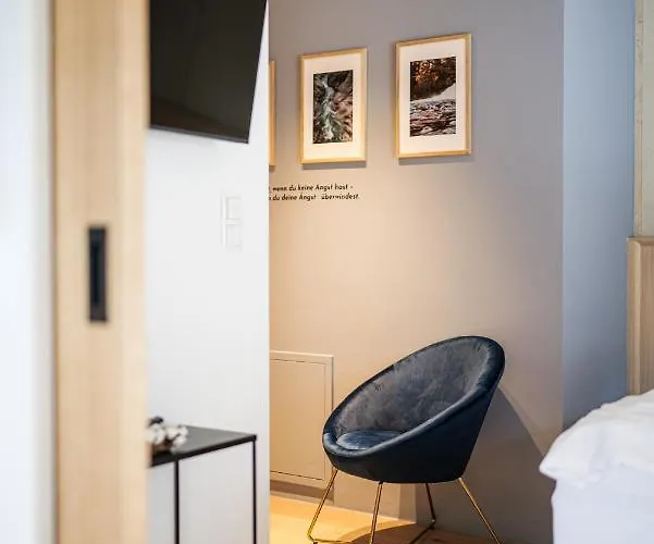 Lebe'oetz - Ferienapartmenthaus Im Zentrum Von Apartman