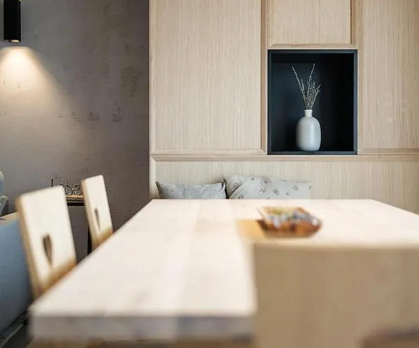 Lebe'oetz - Ferienapartmenthaus Im Zentrum Von