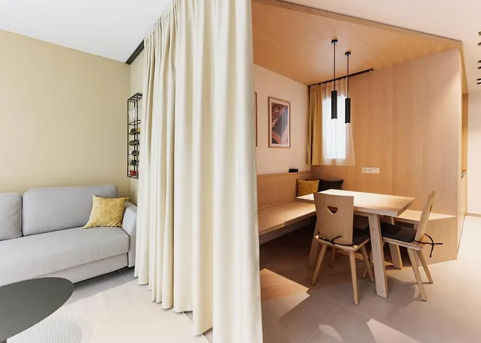 Lebe'oetz - Ferienapartmenthaus Im Zentrum Von Oetz