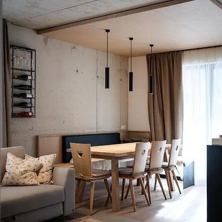Lebe'oetz - Ferienapartmenthaus Im Zentrum Von Appartamento Oetz