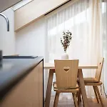 Lebe'oetz - Ferienapartmenthaus Im Zentrum Von アパート