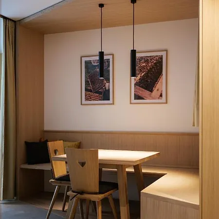 Lebe'oetz - Ferienapartmenthaus Im Zentrum Von Apartman *