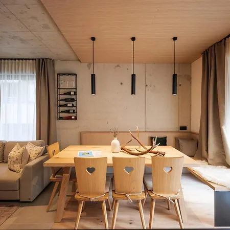 Lebe'oetz - Ferienapartmenthaus Im Zentrum Von Oetz