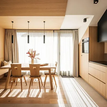 Lebe'oetz - Ferienapartmenthaus Im Zentrum Von Apartman Oetz