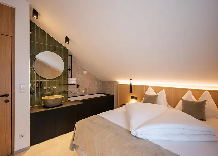 Апартаменты Lebe'oetz - Ferienapartmenthaus Im Zentrum Von Эц