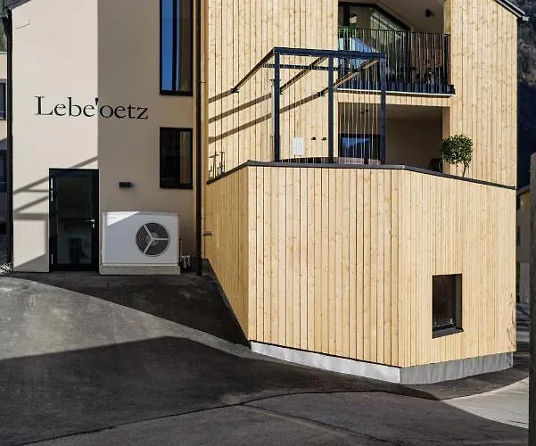 Апартаменты Lebe'oetz - Ferienapartmenthaus Im Zentrum Von Эц