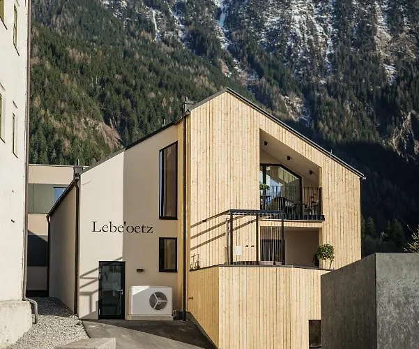 Апартаменты Lebe'oetz - Ferienapartmenthaus Im Zentrum Von